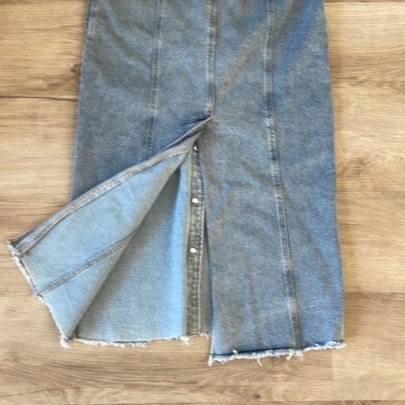 Stitch and Feather Pocket Detail Midi Skirt Medium Denim sz M - Picture 9 of 15